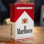 Карманный радиоприемник в корпусе пачки сигарет "Marlboro". Диапазон УКВ. — изображение 3